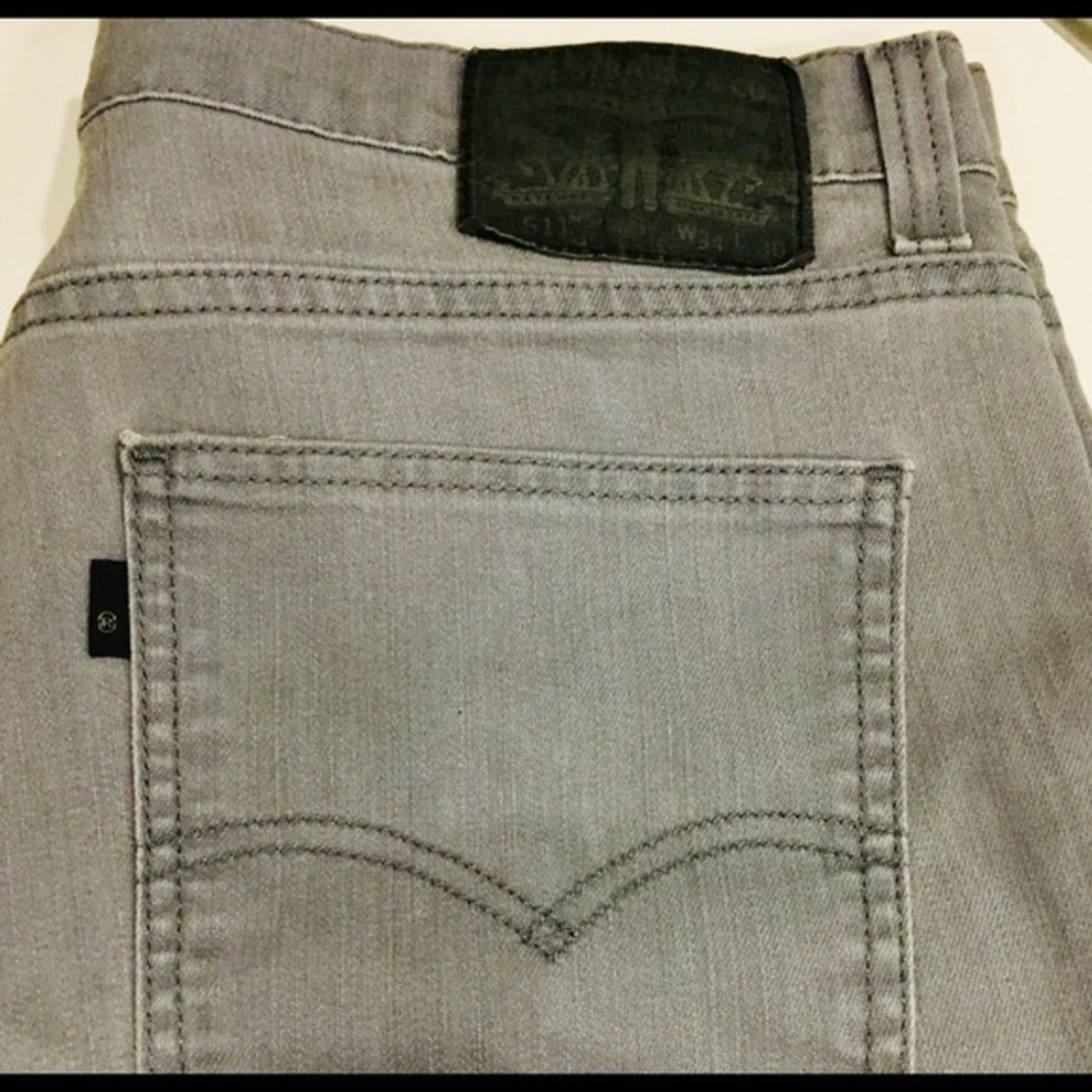 SOLD ECU Men’s Levi 511 Jeans